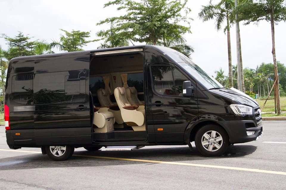 Thuê Xe Limousine Có Tài Xế 1 Xe Limousine 2
